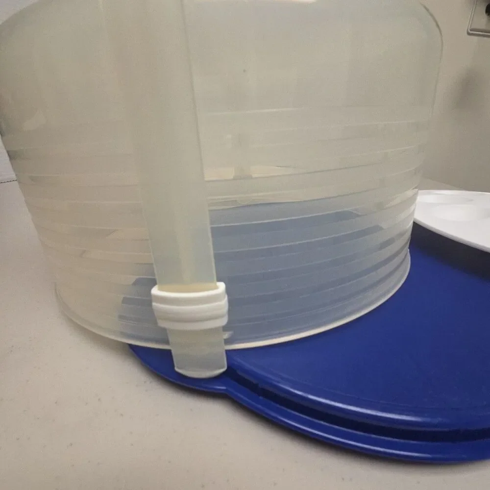 VTG Tupperware Blue Round Cake Taker Carrier, 12